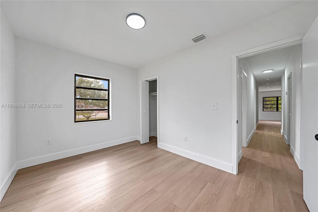 For Sale: $509,900 (4 beds, 2 baths, 1402 Square Feet)