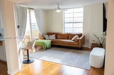 En Venta: $479,000 (3 camas, 2 baños, 1462 Pies cuadrados)