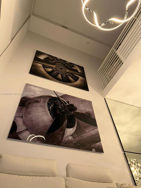 For Sale: $523,000 (1 beds, 1 baths, 809 Square Feet)