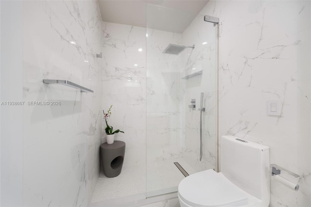 For Sale: $1,099,000 (4 beds, 2 baths, 2111 Square Feet)