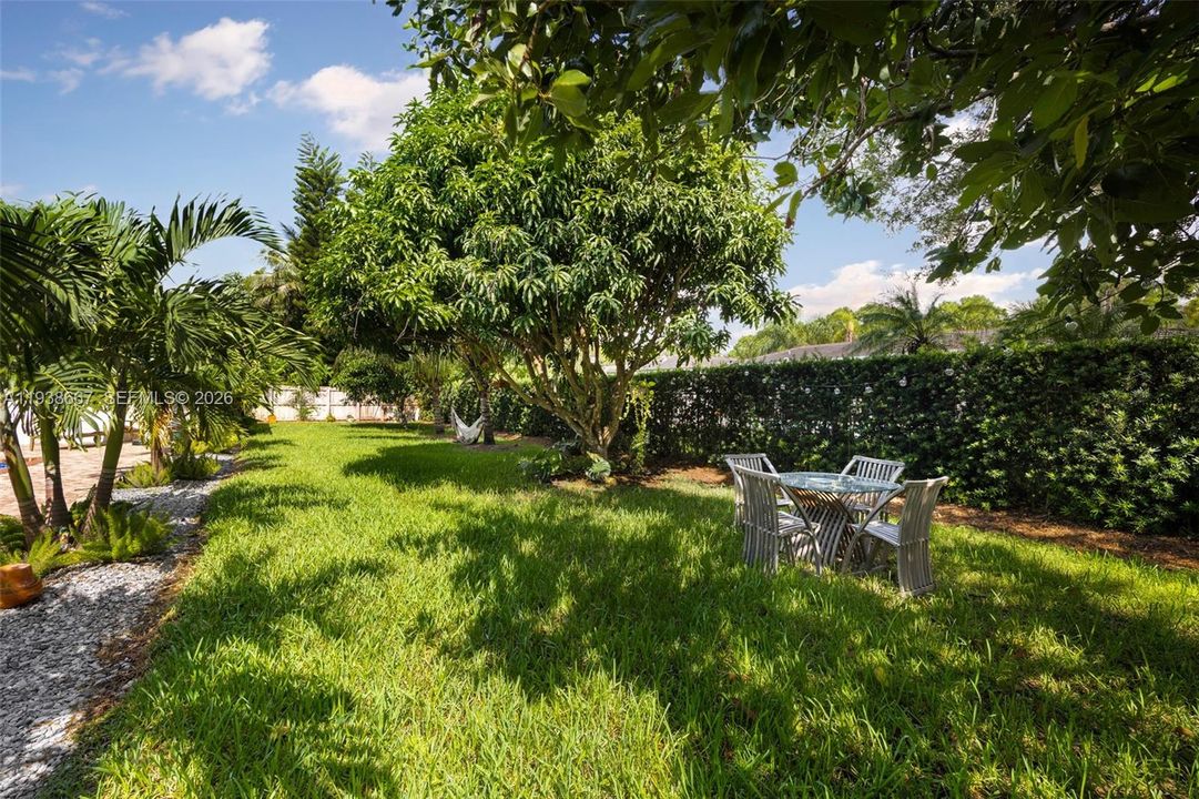 For Sale: $1,099,000 (4 beds, 2 baths, 2111 Square Feet)