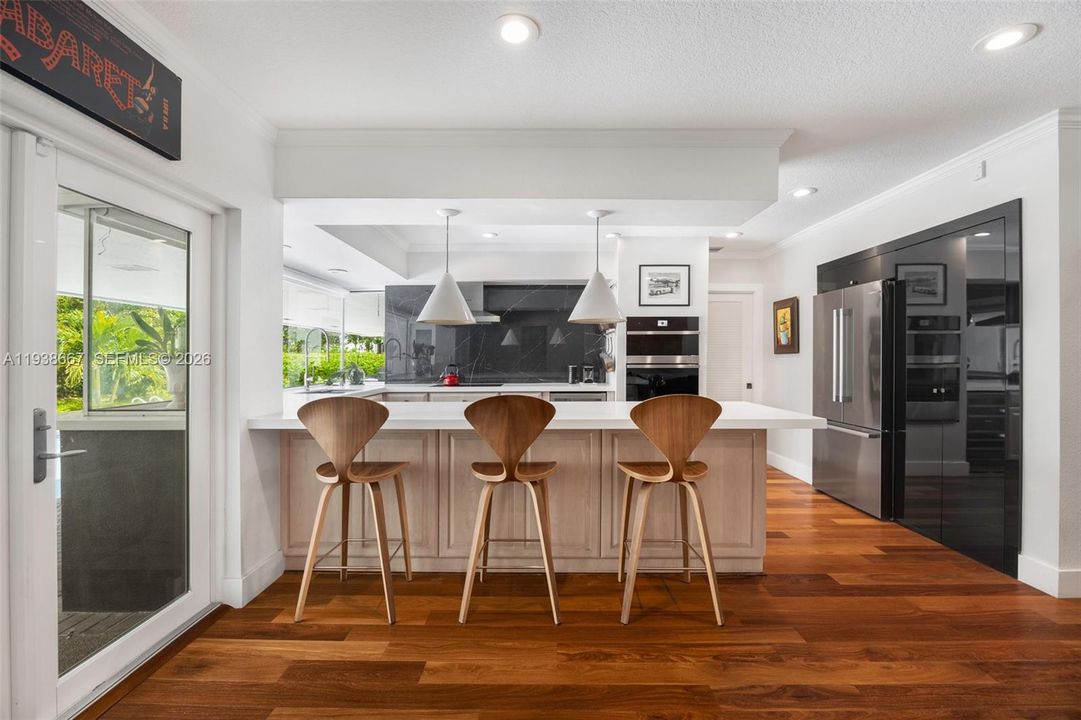 For Sale: $1,099,000 (4 beds, 2 baths, 2111 Square Feet)