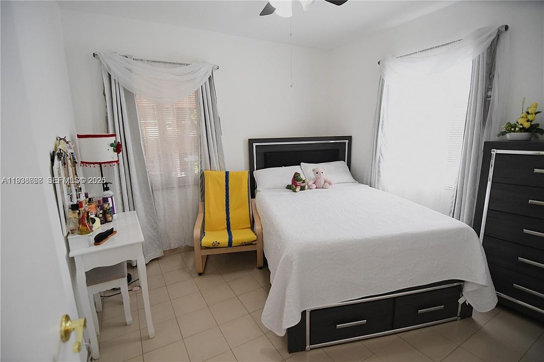 待售: $635,000 (3 贝兹, 2 浴室, 0 平方英尺)