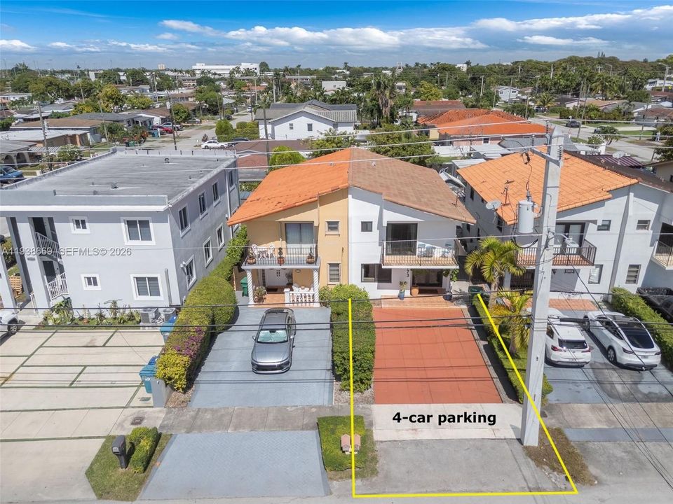 На продажу: $565,000 (3 спален, 3 ванн, 1500 Квадратных фут)