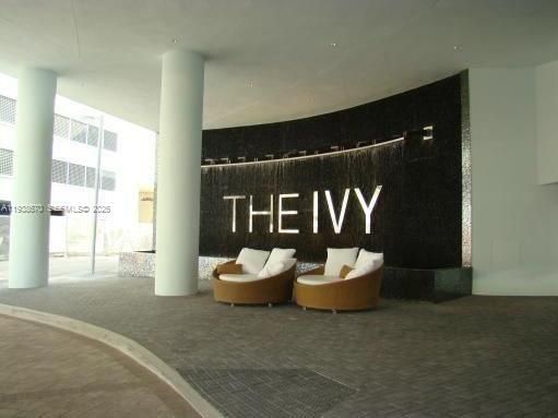 For Rent: $3,950 (2 beds, 2 baths, 1129 Square Feet)