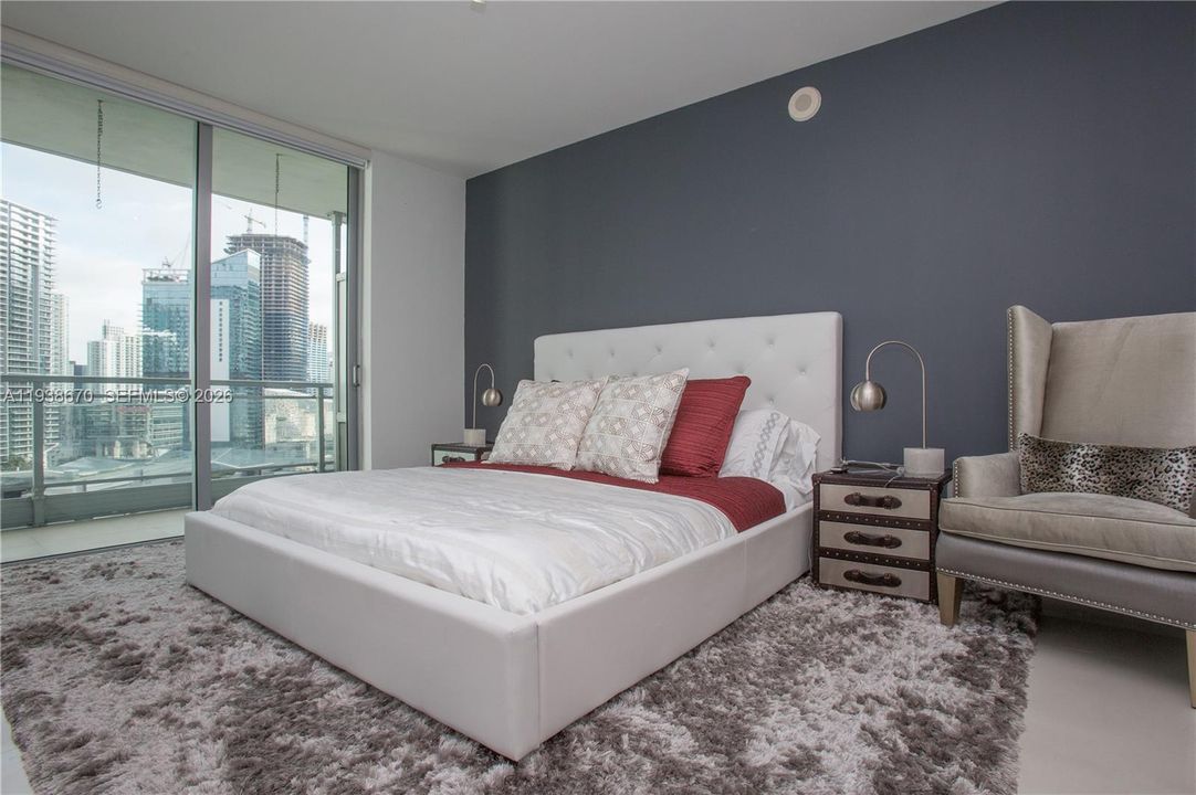 For Rent: $3,950 (2 beds, 2 baths, 1129 Square Feet)