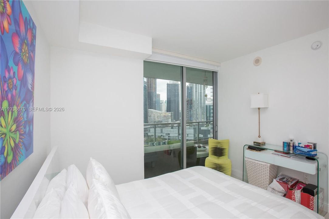 For Rent: $3,950 (2 beds, 2 baths, 1129 Square Feet)