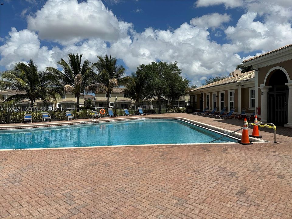 В аренду: $2,500 (2 спален, 2 ванн, 1230 Квадратных фут)