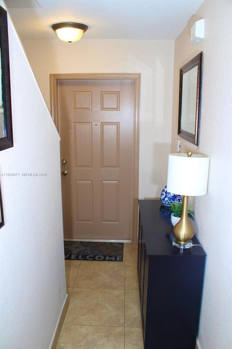 В аренду: $2,500 (2 спален, 2 ванн, 1230 Квадратных фут)