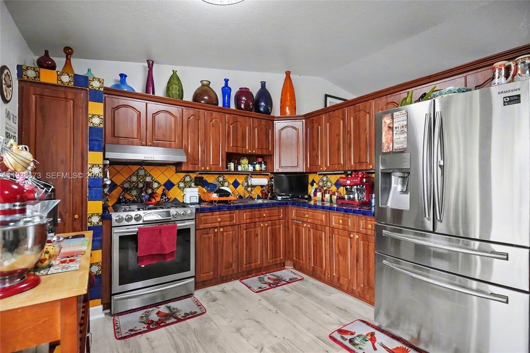 待售: $490,000 (2 贝兹, 2 浴室, 986 平方英尺)