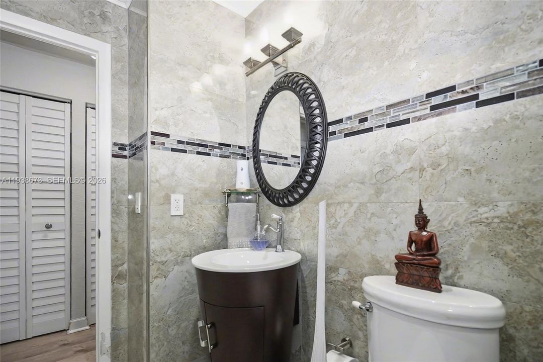 待售: $490,000 (2 贝兹, 2 浴室, 986 平方英尺)