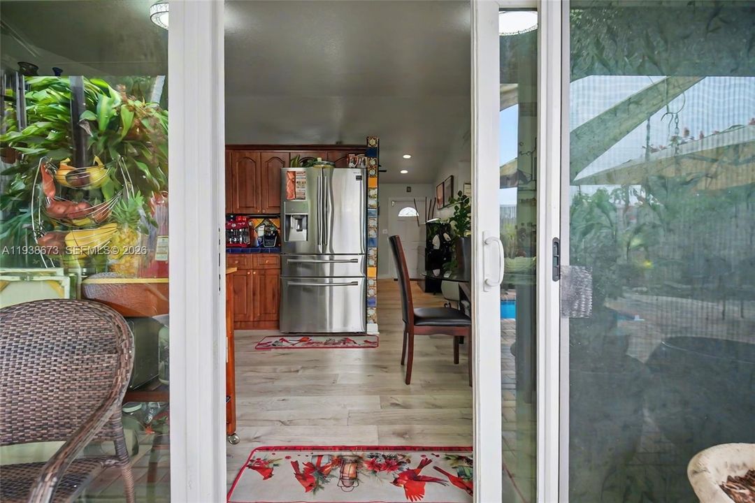 待售: $490,000 (2 贝兹, 2 浴室, 986 平方英尺)