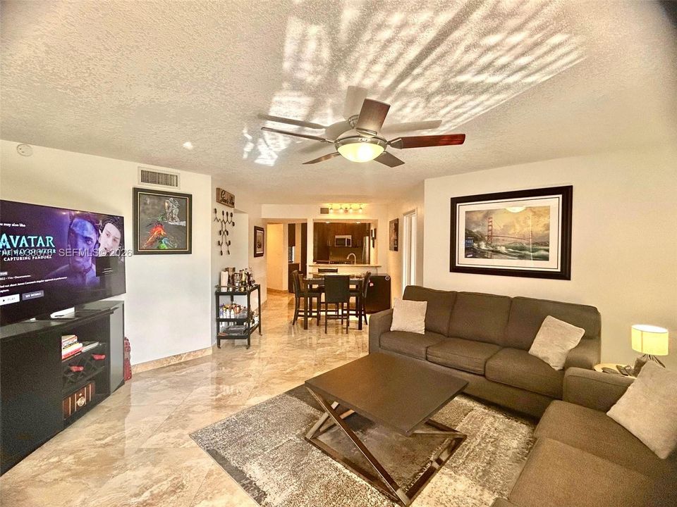 For Sale: $300,000 (3 beds, 2 baths, 1100 Square Feet)