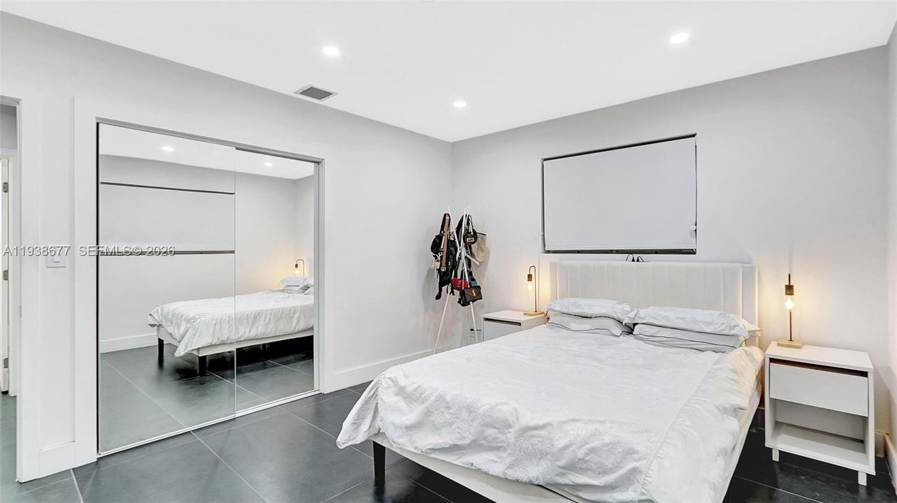 For Sale: $540,000 (3 beds, 1 baths, 1206 Square Feet)