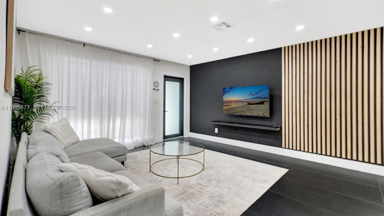 For Sale: $540,000 (3 beds, 1 baths, 1206 Square Feet)