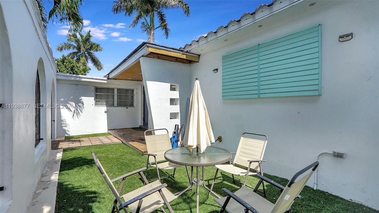 For Sale: $540,000 (3 beds, 1 baths, 1206 Square Feet)