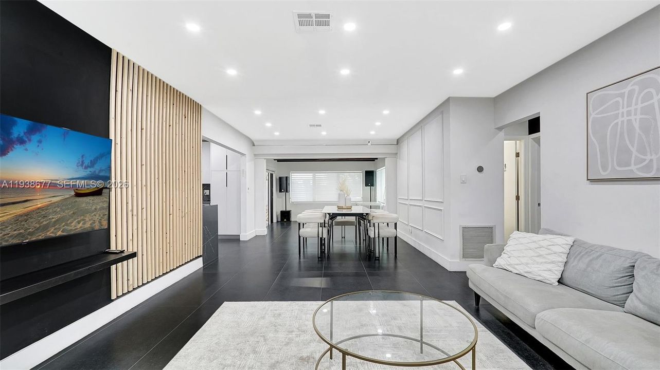 For Sale: $540,000 (3 beds, 1 baths, 1206 Square Feet)