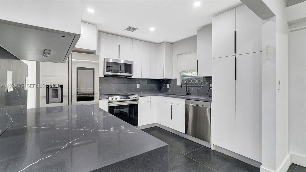 For Sale: $540,000 (3 beds, 1 baths, 1206 Square Feet)