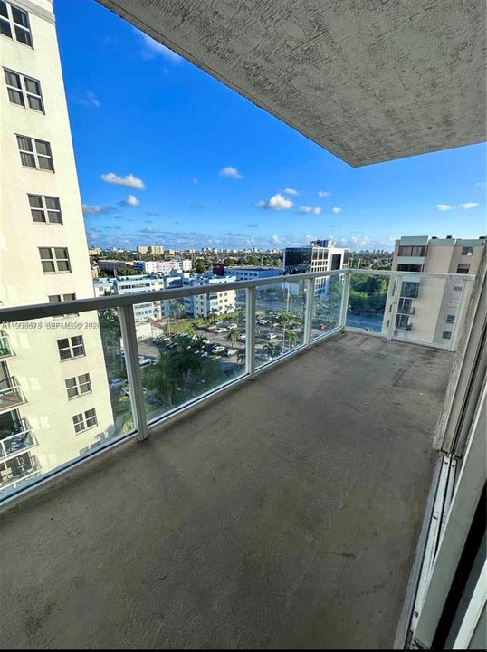 出租: $2,300 (2 贝兹, 2 浴室, 860 平方英尺)