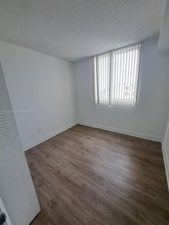 出租: $2,300 (2 贝兹, 2 浴室, 860 平方英尺)