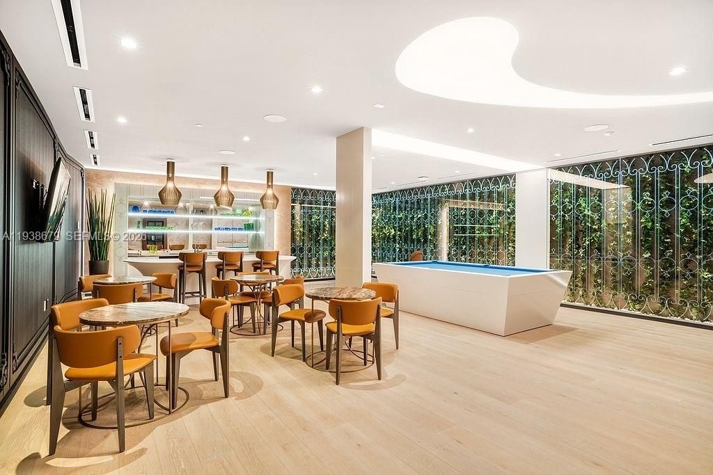 For Sale: $2,300,000 (3 beds, 3 baths, 1909 Square Feet)