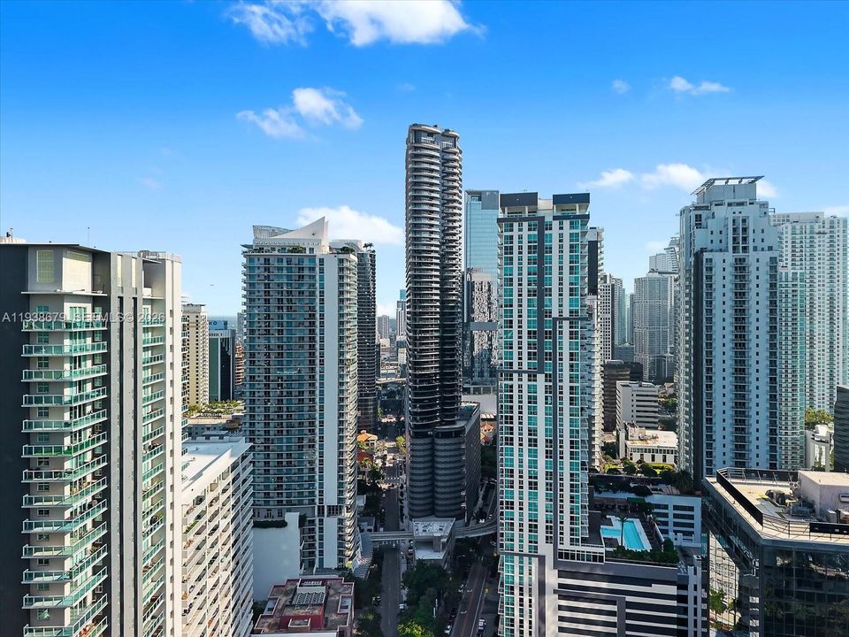 For Sale: $2,300,000 (3 beds, 3 baths, 1909 Square Feet)