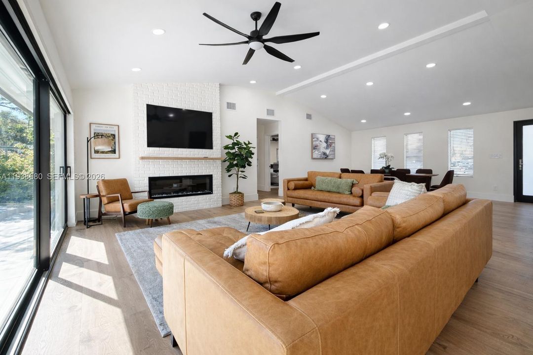 En Renta: $20,000 (4 camas, 2 baños, 2020 Pies cuadrados)