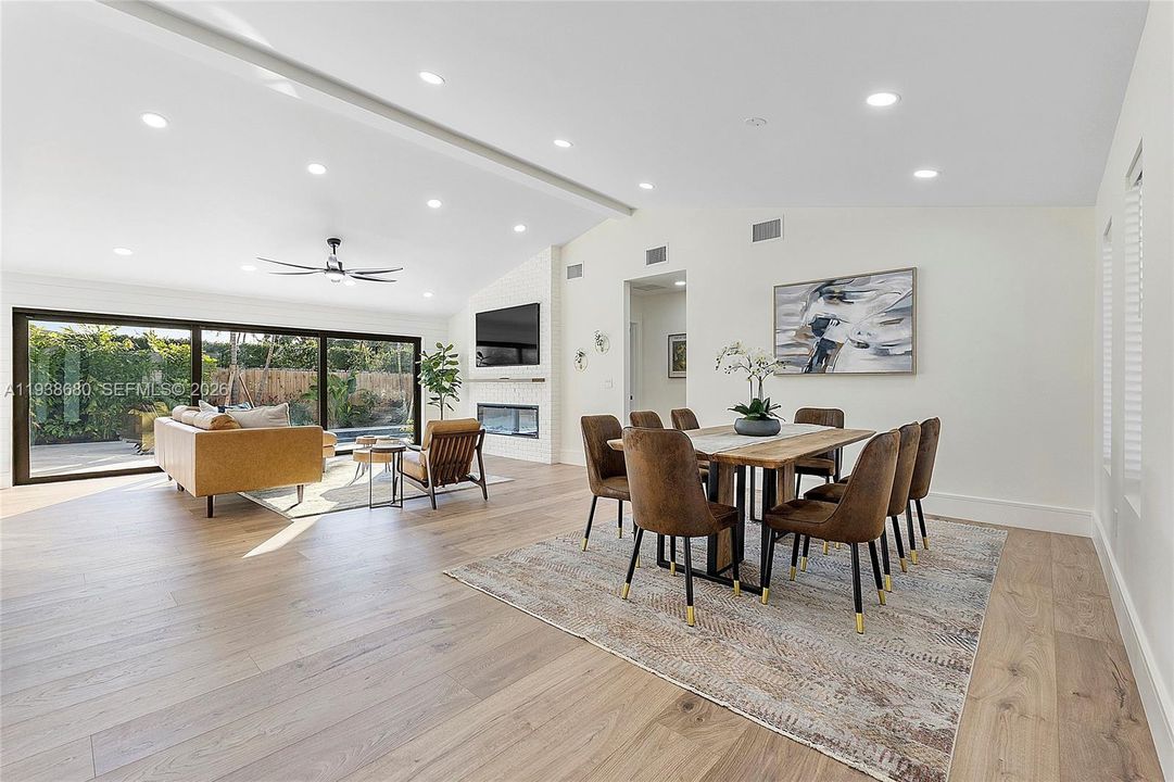 En Renta: $20,000 (4 camas, 2 baños, 2020 Pies cuadrados)