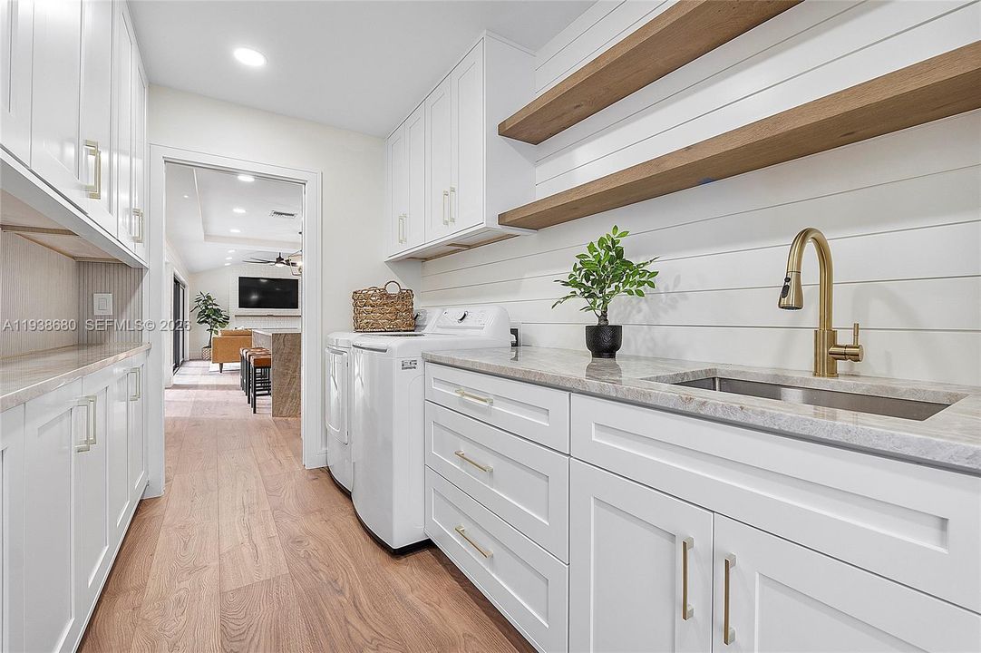 En Renta: $20,000 (4 camas, 2 baños, 2020 Pies cuadrados)