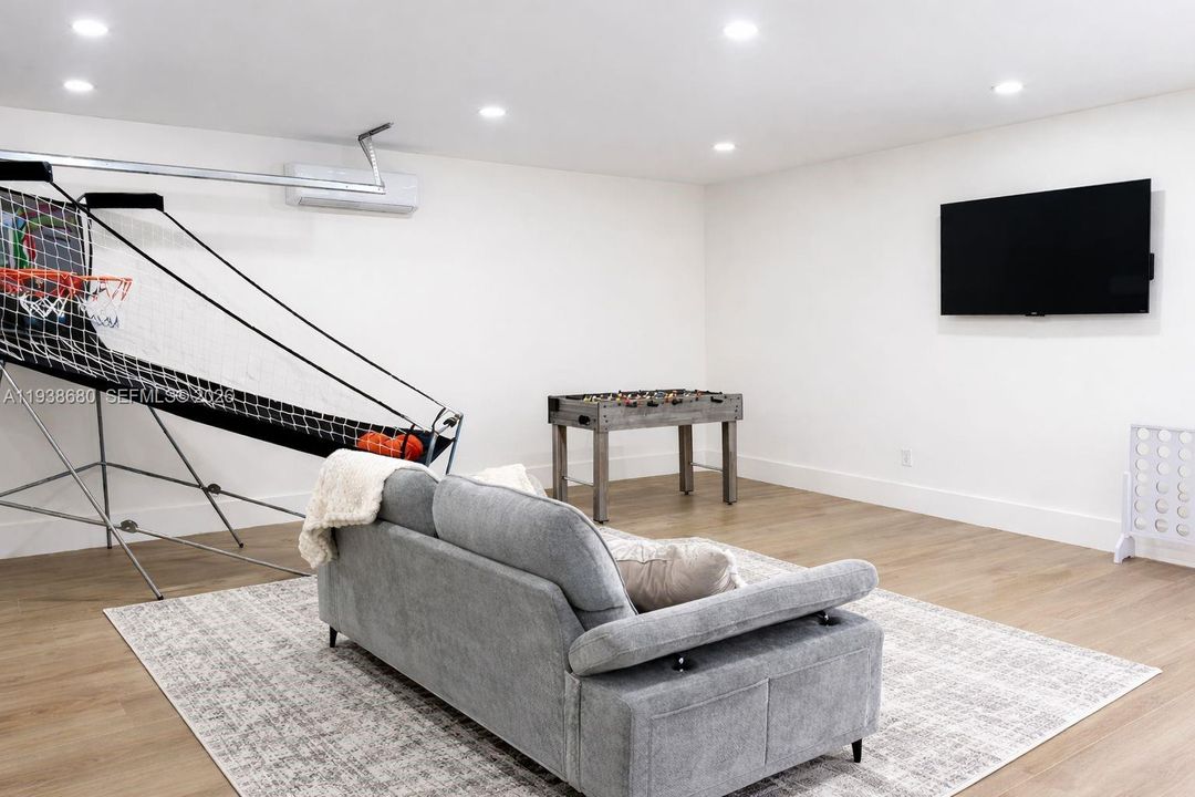 En Renta: $20,000 (4 camas, 2 baños, 2020 Pies cuadrados)