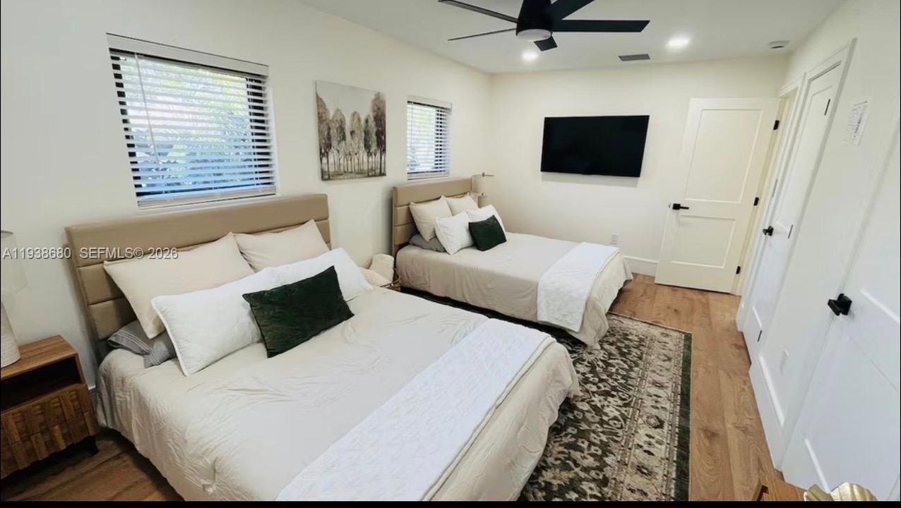 En Renta: $20,000 (4 camas, 2 baños, 2020 Pies cuadrados)