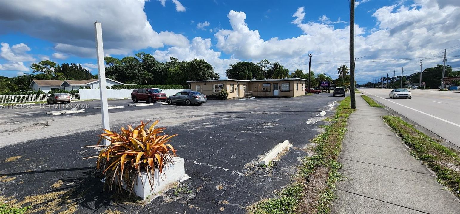 Office Building/Parking Lot