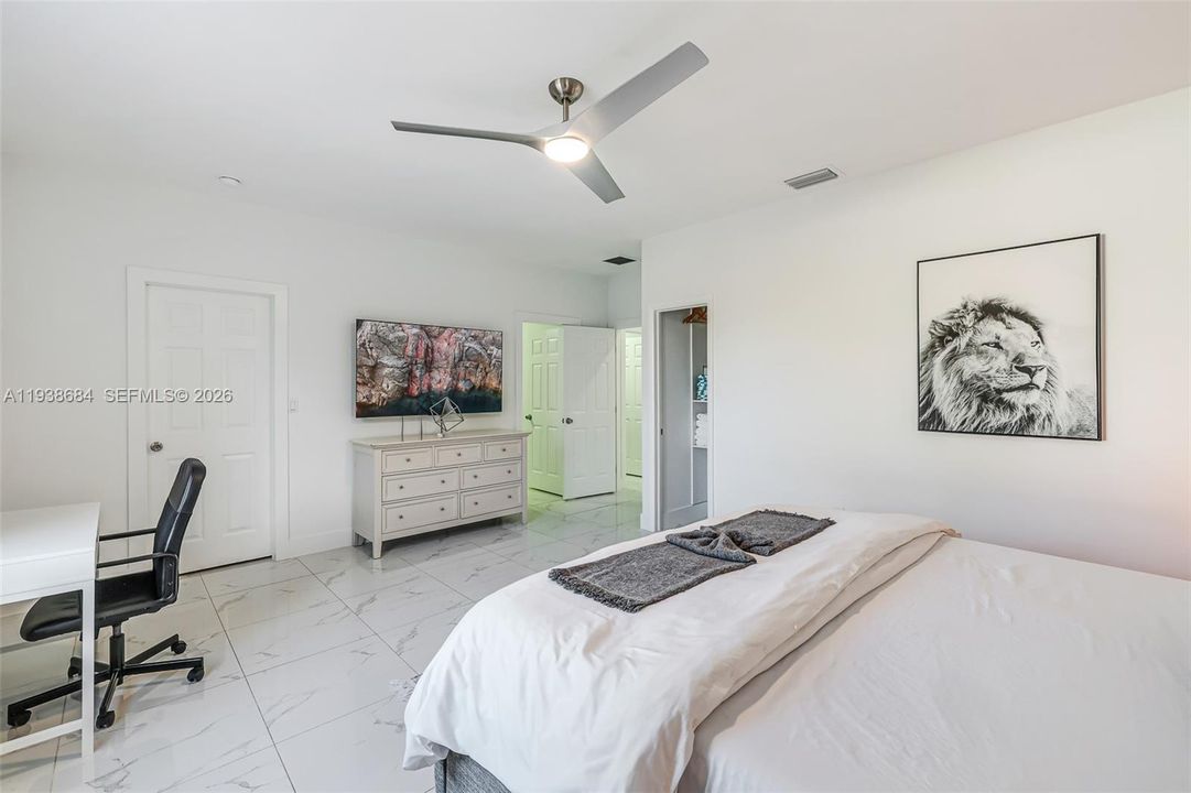 На продажу: $880,000 (5 спален, 4 ванн, 2246 Квадратных фут)