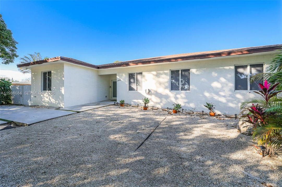 На продажу: $880,000 (5 спален, 4 ванн, 2246 Квадратных фут)