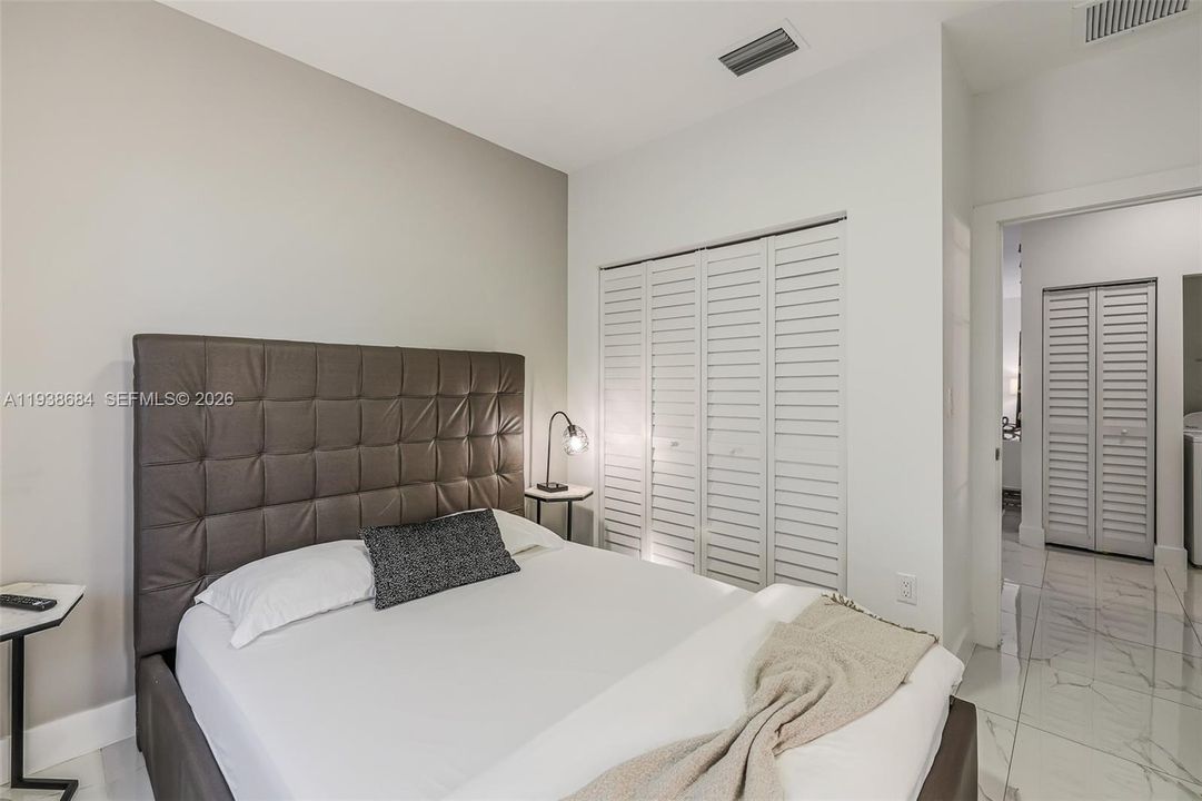 На продажу: $880,000 (5 спален, 4 ванн, 2246 Квадратных фут)