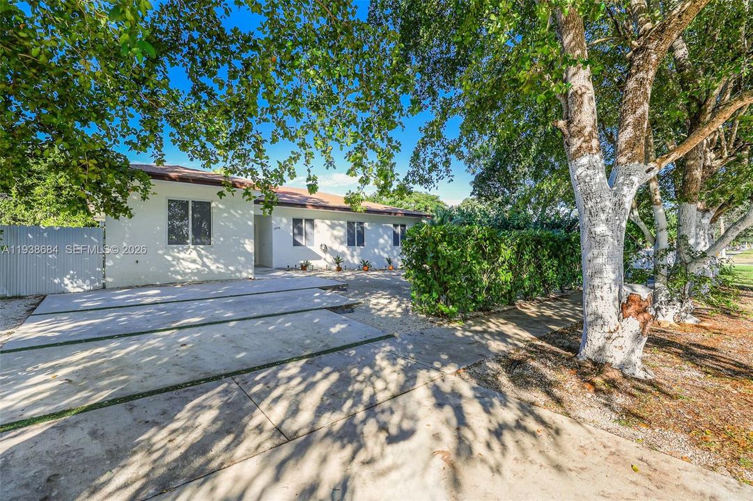 На продажу: $880,000 (5 спален, 4 ванн, 2246 Квадратных фут)