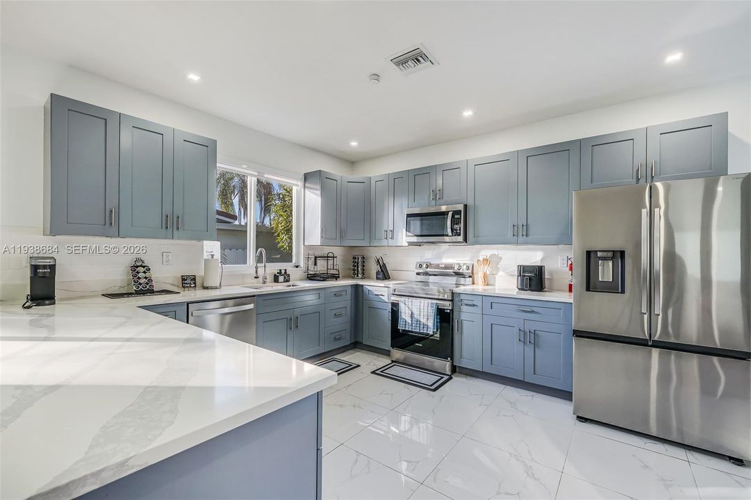 На продажу: $880,000 (5 спален, 4 ванн, 2246 Квадратных фут)