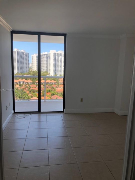 待售: $389,000 (2 贝兹, 2 浴室, 1092 平方英尺)