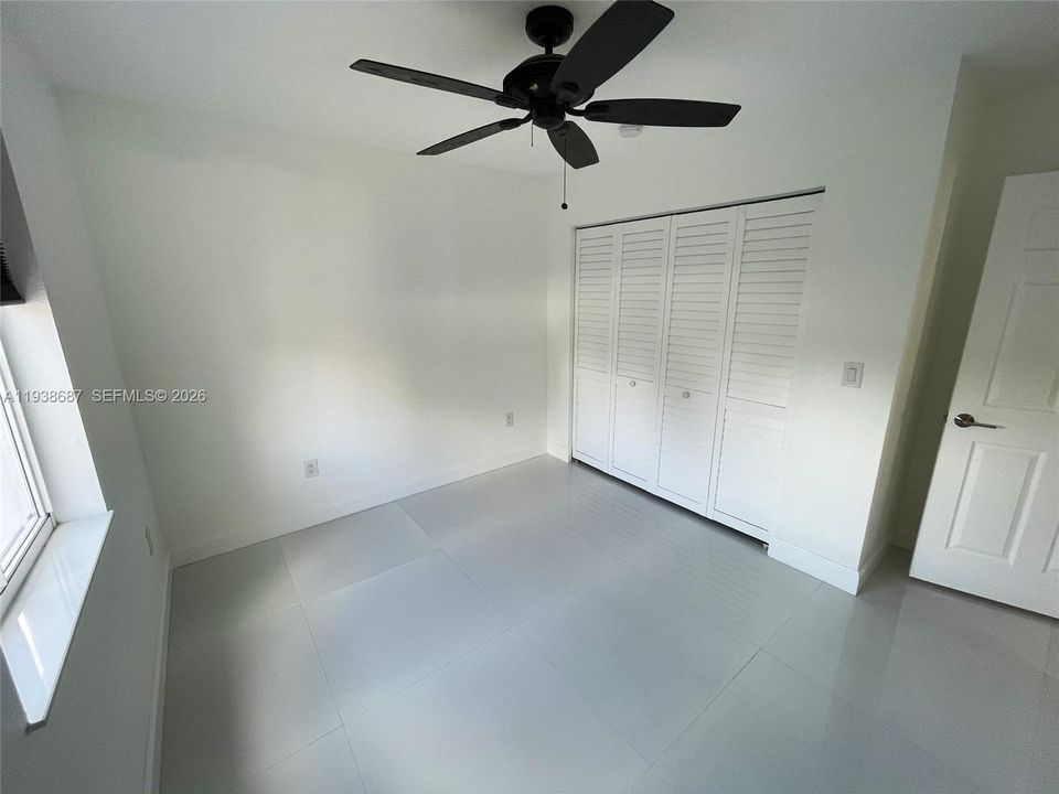 Active With Contract: $2,550 (2 beds, 1 baths, 1735 Square Feet)