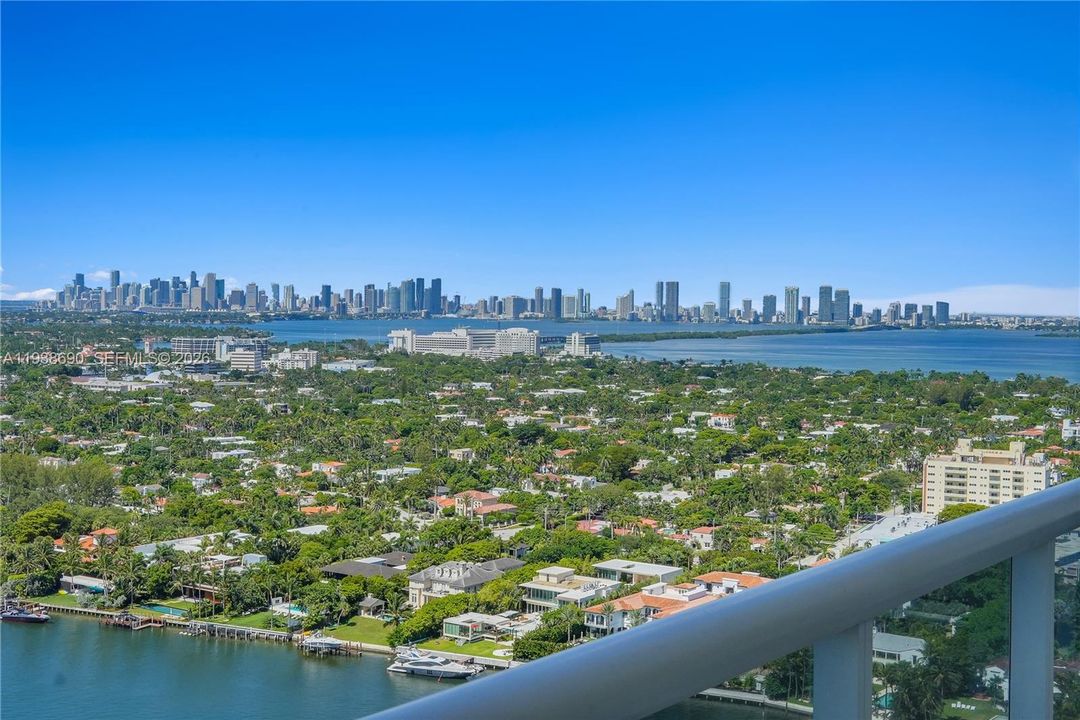 出租: $8,500 (2 贝兹, 2 浴室, 1550 平方英尺)