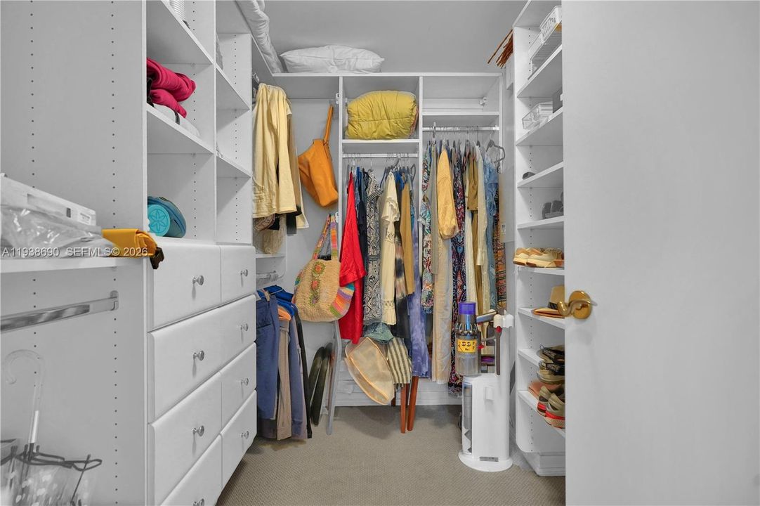 出租: $8,500 (2 贝兹, 2 浴室, 1550 平方英尺)