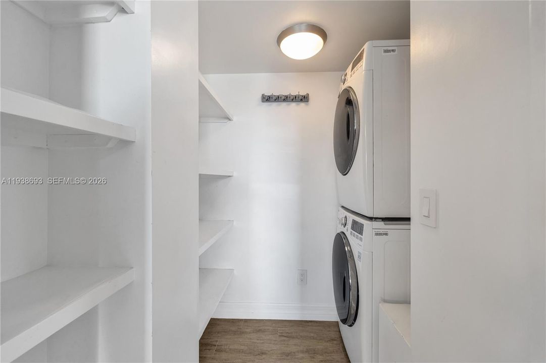 На продажу: $495,000 (2 спален, 2 ванн, 1089 Квадратных фут)