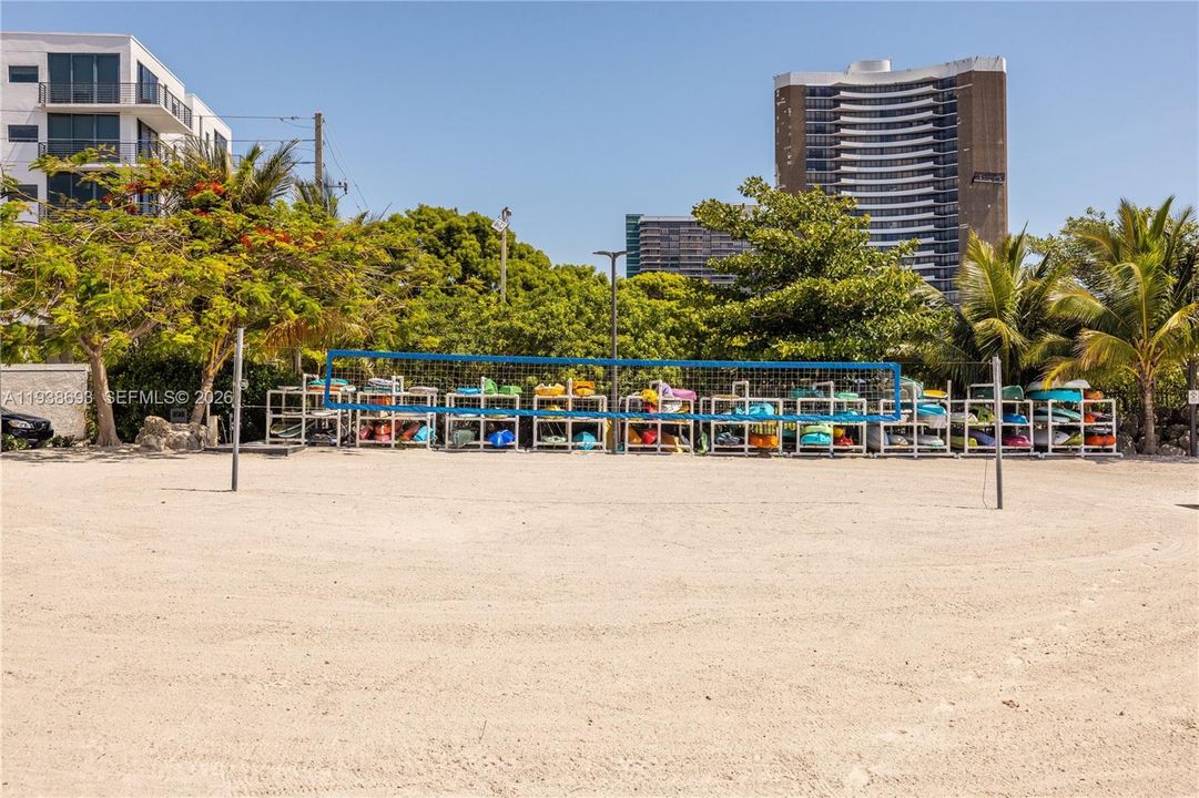 На продажу: $495,000 (2 спален, 2 ванн, 1089 Квадратных фут)