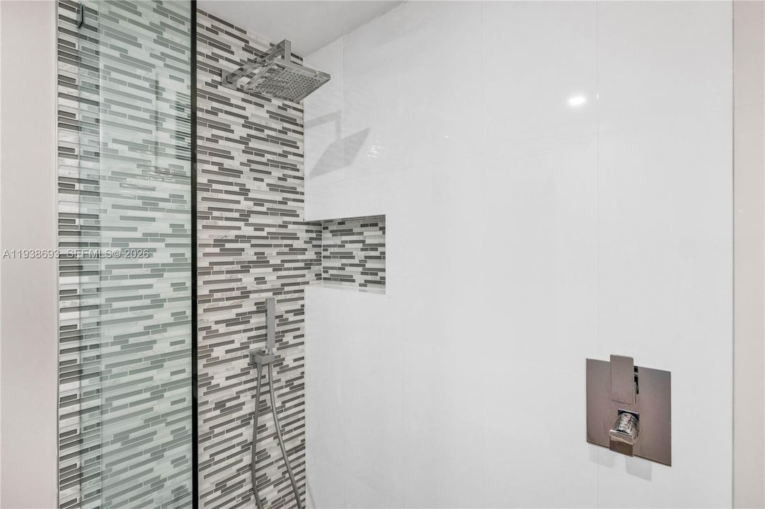 На продажу: $495,000 (2 спален, 2 ванн, 1089 Квадратных фут)