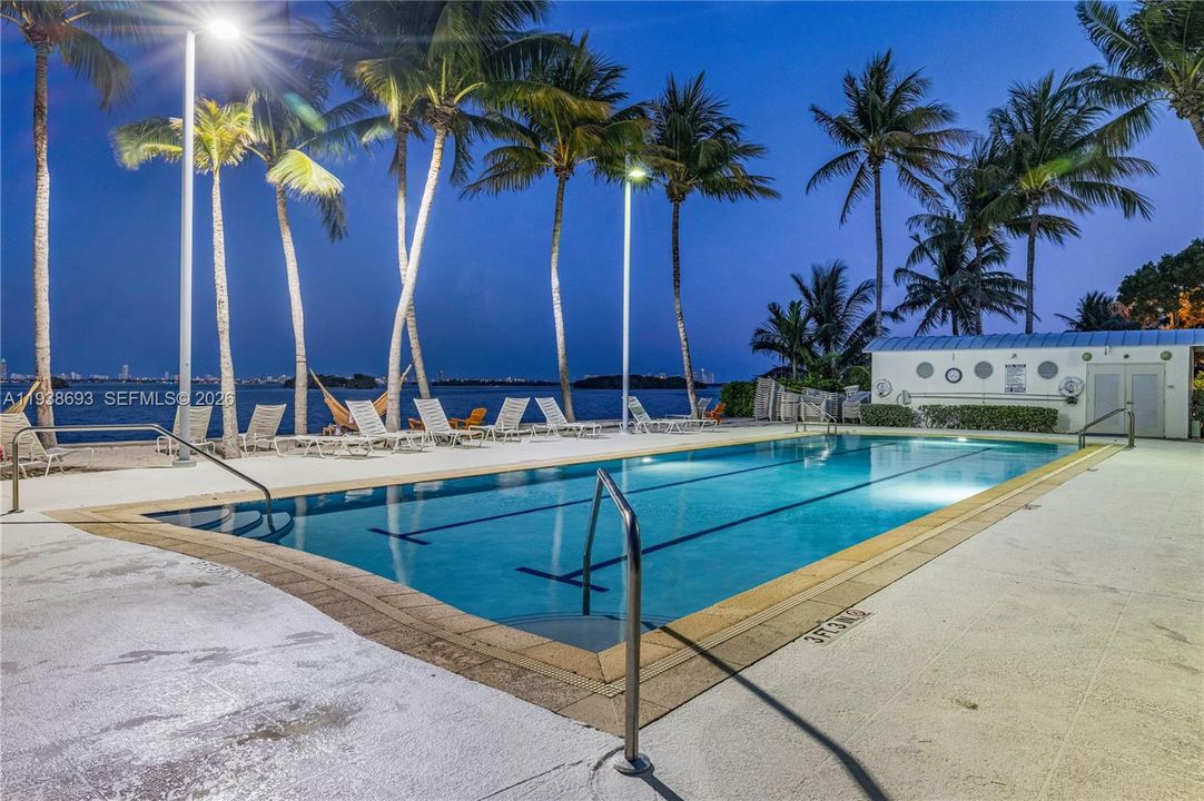 На продажу: $495,000 (2 спален, 2 ванн, 1089 Квадратных фут)