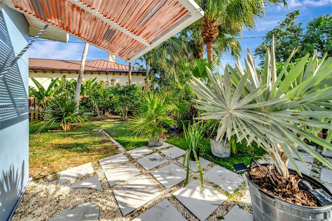 En Venta: $635,000 (2 camas, 1 baños, 832 Pies cuadrados)