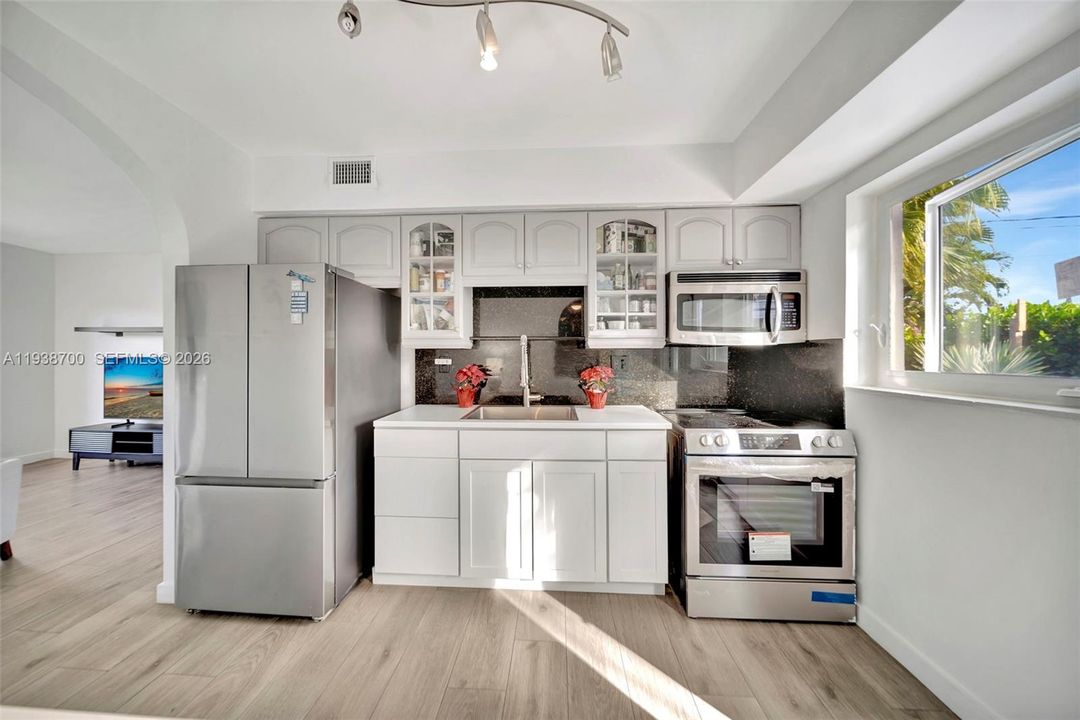 En Venta: $635,000 (2 camas, 1 baños, 832 Pies cuadrados)