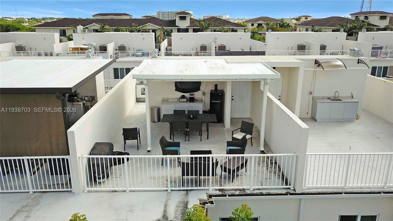 На продажу: $409,000 (4 спален, 3 ванн, 1398 Квадратных фут)