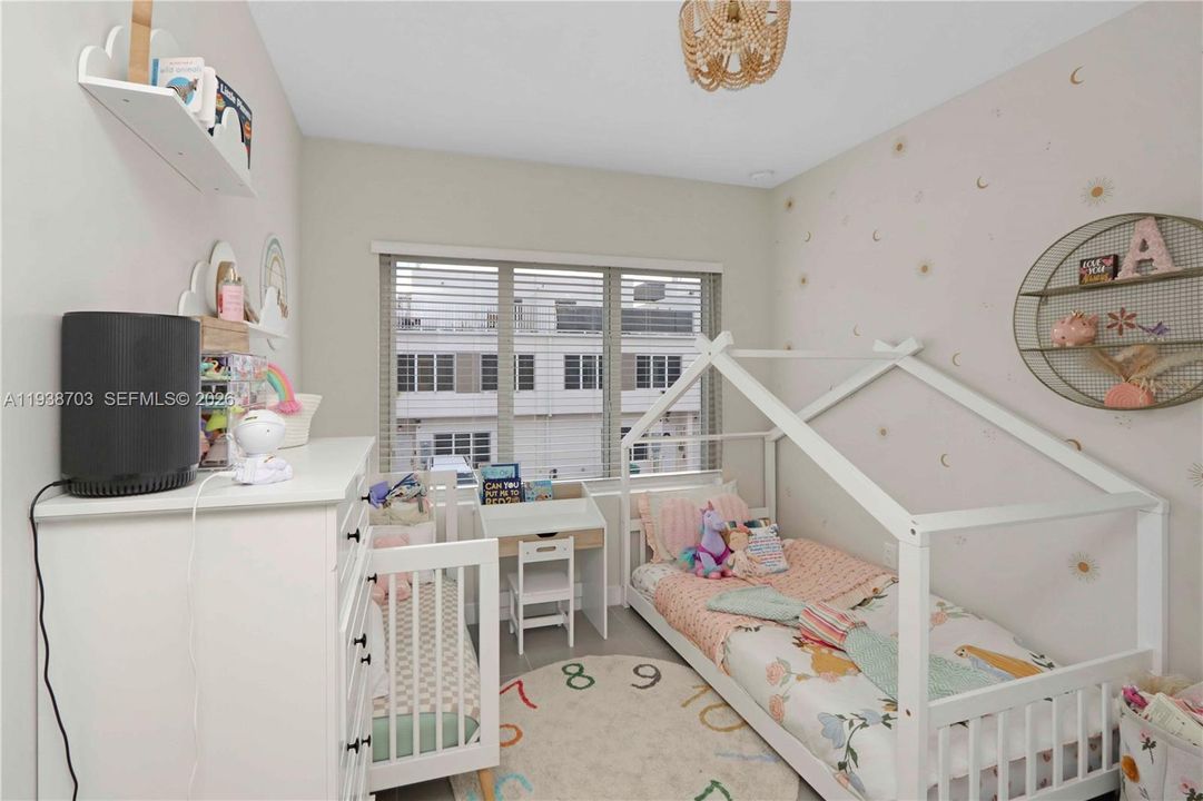 На продажу: $409,000 (4 спален, 3 ванн, 1398 Квадратных фут)