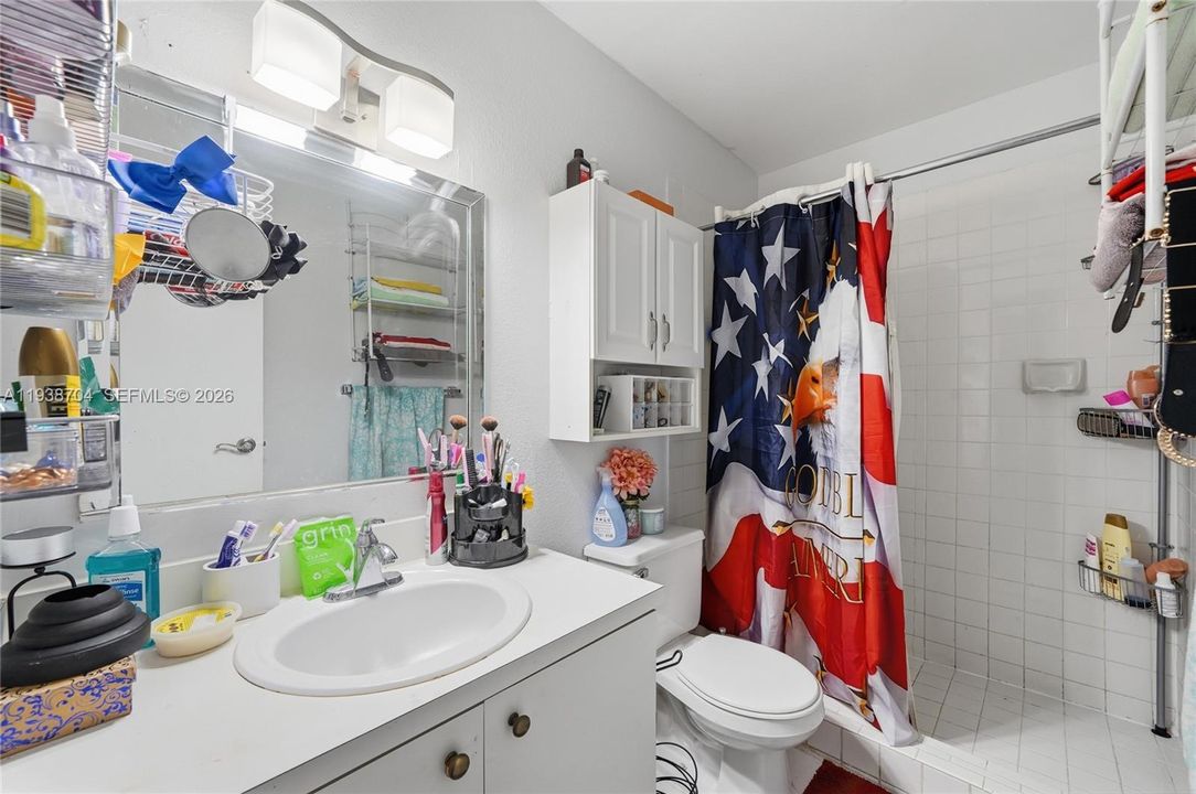 На продажу: $185,000 (2 спален, 2 ванн, 1376 Квадратных фут)